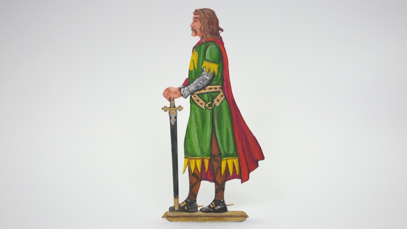 Ritter um 1200, seitlich stehend, beidseitig graviert, Größe ca.90mm